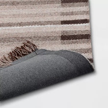 Load image into Gallery viewer, 5&#39; x 7&#39; Plaid Rug Brown - Threshold™