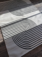 Load image into Gallery viewer, 6'7" x 9' Ayuna Area Rug