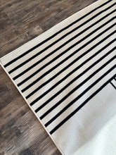 Load image into Gallery viewer, 6'7" x 9' Ayuna Area Rug