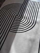 Load image into Gallery viewer, 6'7" x 9' Ayuna Area Rug