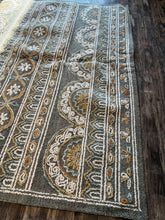 Load image into Gallery viewer, 9' x 12' Muhtar Hand Tufted Wool/Cotton Floral Rug in Ivory/Grey