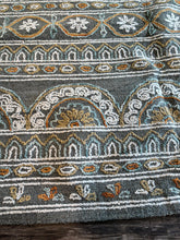Load image into Gallery viewer, 9' x 12' Muhtar Hand Tufted Wool/Cotton Floral Rug in Ivory/Grey