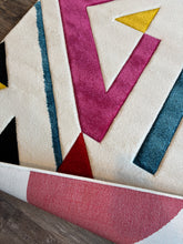 Load image into Gallery viewer, 4' x 6' Severs Performance Geometric Rug