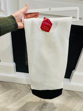 Load image into Gallery viewer, 48” Tree Skirt Black &amp; White