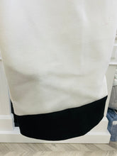 Load image into Gallery viewer, 48” Tree Skirt Black &amp; White