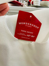 Load image into Gallery viewer, 48” Tree Skirt Black &amp; White