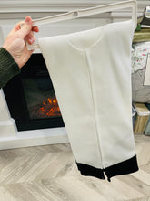 Load image into Gallery viewer, 48” Tree Skirt Black &amp; White