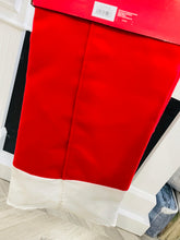 Load image into Gallery viewer, 48” Tree Skirt Red &amp; White