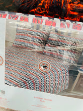 Load image into Gallery viewer, Cath Kidson London 6 PC Queen Sheet Set London Guards