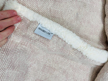 Load image into Gallery viewer, Shabby Chic 50” Tree Skirt