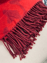 Load image into Gallery viewer, Nido Italia 51 x 67” Throw