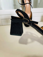 Load image into Gallery viewer, A New Day Black Pumps Size 10
