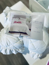 Load image into Gallery viewer, Armoire Collections Coquette Quilt Full/Queen