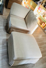 Load image into Gallery viewer, Ariayah 2 - Piece Upholstered Corner Chair Set