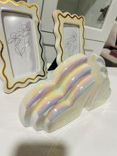 Load image into Gallery viewer, Set of 4 iridescent 2 frames &amp; 2 book end