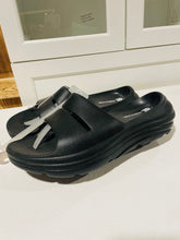 Load image into Gallery viewer, All in Motion Sandals Men’s Size 6