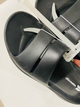 Load image into Gallery viewer, All in Motion Sandals Men’s Size 6