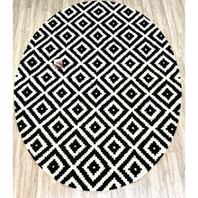 Load image into Gallery viewer, 8&#39; x 10&#39; Black Scandinavia Diamond Oval Area Rug