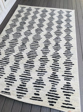 Load image into Gallery viewer, 6&#39;7&quot; x 8&#39;7&quot; Contemporary Black/Ivory Tulum Collection Area Rug