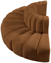 Load image into Gallery viewer, 90” Iyleena Upholstered Sectional Caramel