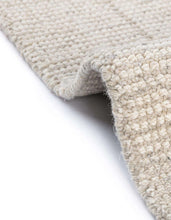 Load image into Gallery viewer, 2&#39;7&quot; x 13’11” Jill Zarin Farmhouse English Manor Wool/Cotton Rug