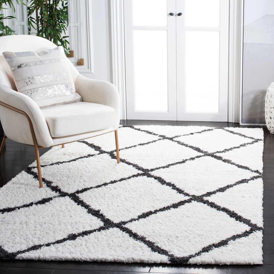 8' x 10' Power Geometric Shag Ivory/Black Area Rug