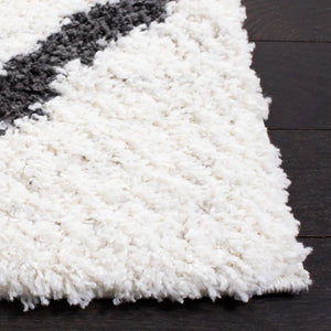 8' x 10' Power Geometric Shag Ivory/Black Area Rug